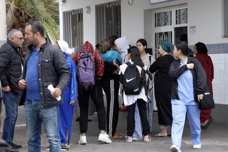 اختناق عشرات التلاميذ في  الثانوية التأهيلية حمان الفطواكي بالحي المحمدي بالبيضاء ..