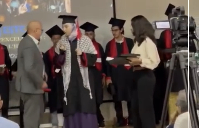 عميد كلية بالدار البيضاء يرفض تسليم جائزة لطالبة ترتدي الكوفية الفلسطينية