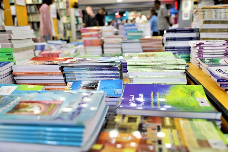 توحيد الكتاب المدرسي يواجه معارضة قوية من طرف المهنيين