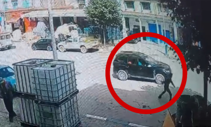 الاعتداء على سيارة قائد  و نقل أحد أعوانه للمستعجلات باقليم شفشاون