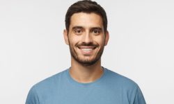 لا أحد يحتكر النجاح لنفسه، فالنجاح مُلك لمن يدفع الثمن.