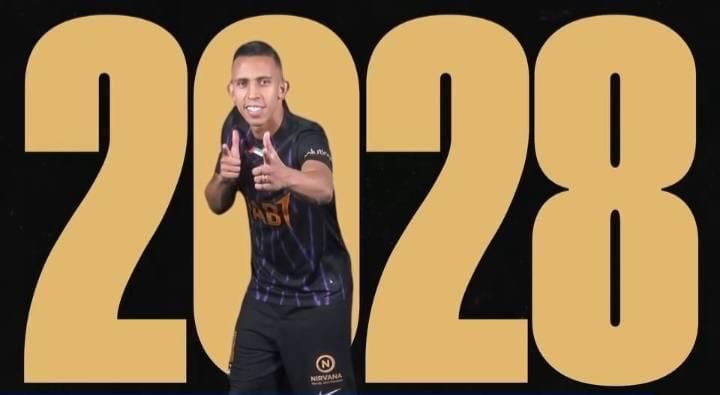 سفيان رحيمي  يجدد للعين الإماراتي حتى عام 2028