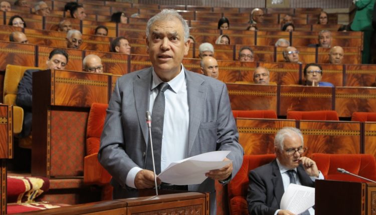 وزير الداخلية عبد الوافي لفتيت  يفعل مسطرة العزل