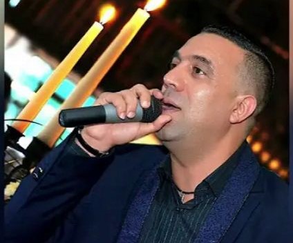 صاحبي سرق لي أغنية مشهورة ديالي و خدم بها فاليوتوب و حقق أرباح كبيرة وانا باغي ندعيه