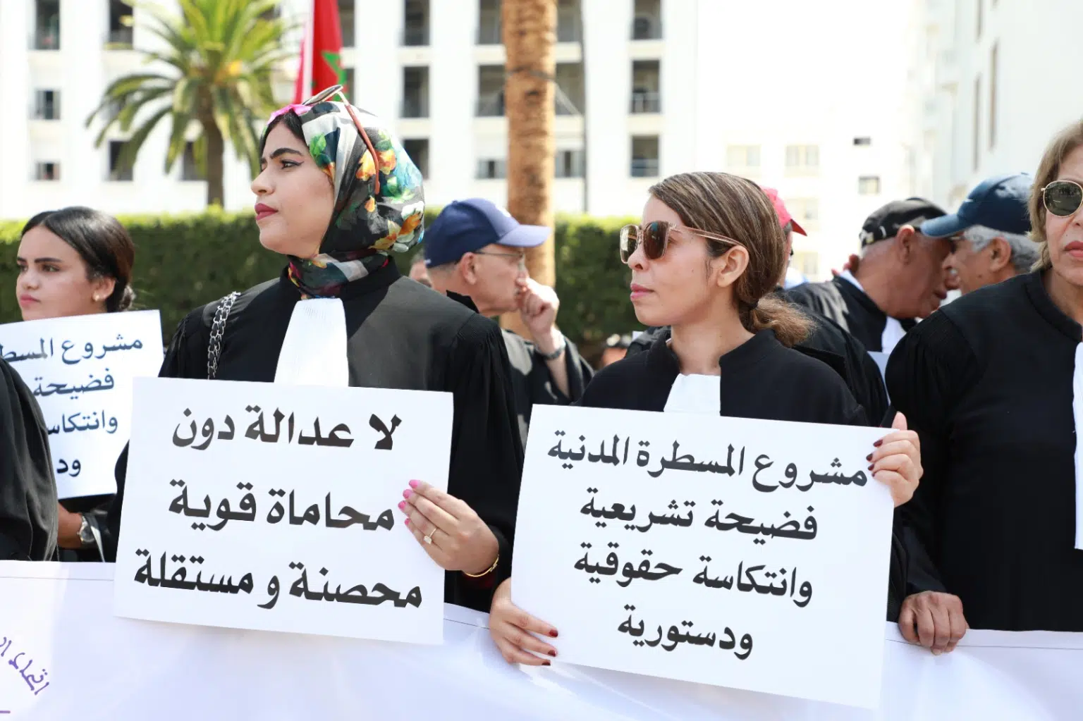 رفضا لقانوني المسطرة المدنية والجنائية المحامون يحتجون