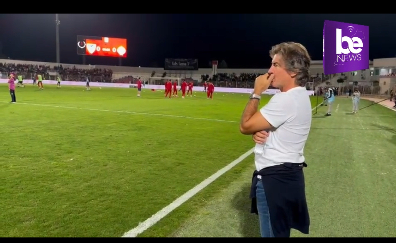 مدرب الرجاء يتأمل و الجمهور يشعل المدرجات