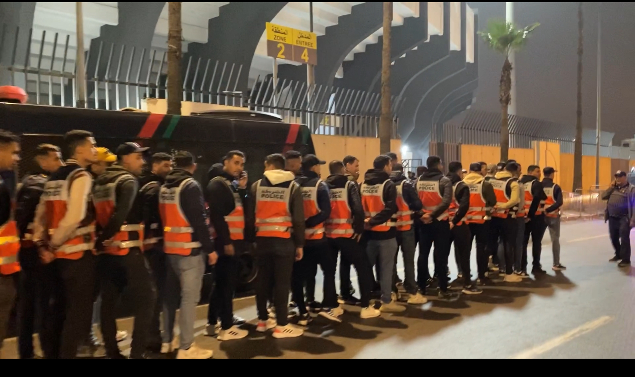 انزال امني كبير قبل مباراة الرجاء و تواركة  و الاوراق المزورة  تجتاح المباراة