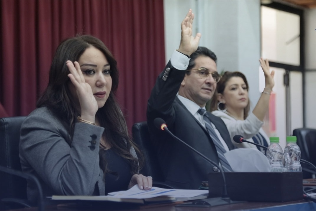 بسبب انتخاب نائب لرئيس مقاطعة سيدي عثمان صراع بين أحزاب التحالف الحكومي في البيضاء