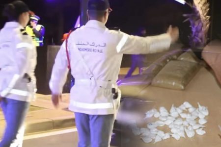 سرية الدرك تحجز كمية كوكايين وسلاح أبيض داخل سيارة بالصخيرات