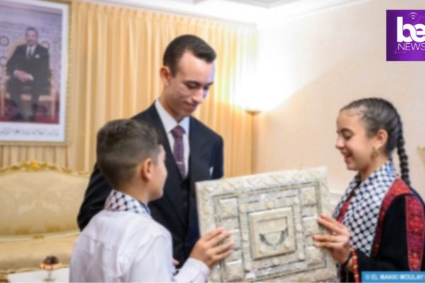 صاحب السمو الملكي ولي العهد الأمير مولاي الحسن يستقبل الأطفال المقدسيين المشاركين في الدورة الـ 16 للمخيم الصيفي لوكالة بيت مال القدس الشريف